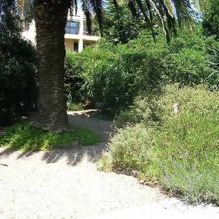 Les Troenes By Interhome Fréjus