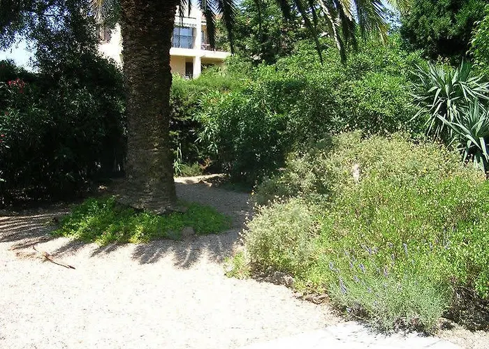 Les Troenes By Interhome Fréjus